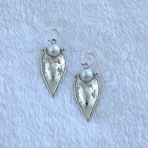 Noa Zuman Inverted Teardrop💧 With Freshwater Pearl Earrings - Picture 5 of 16